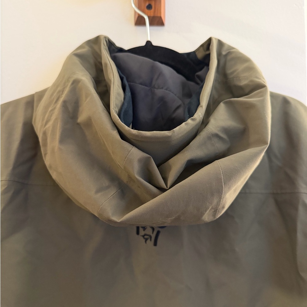 Norrona Men’s Lofoten Gore-Tex Pro Jacket - Picture 11 of 12